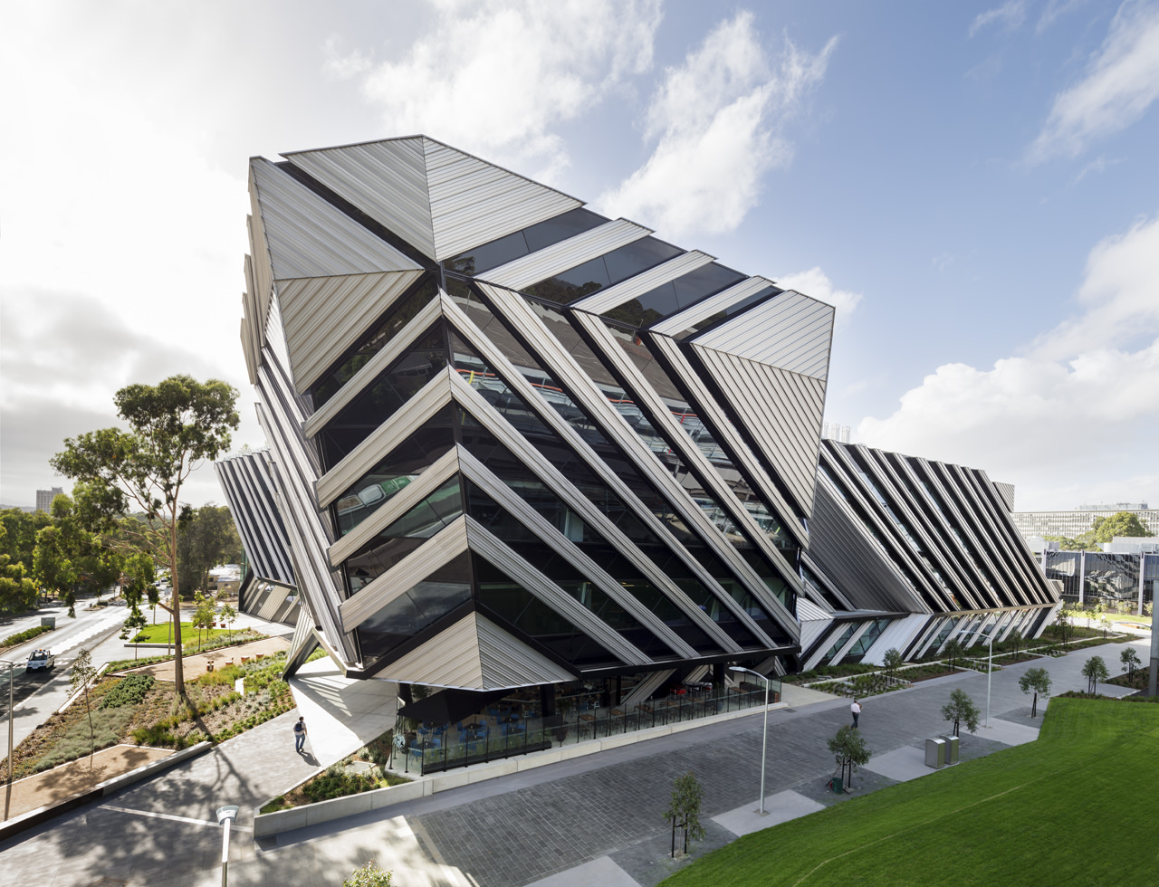 Monash University New Horizons building exterior